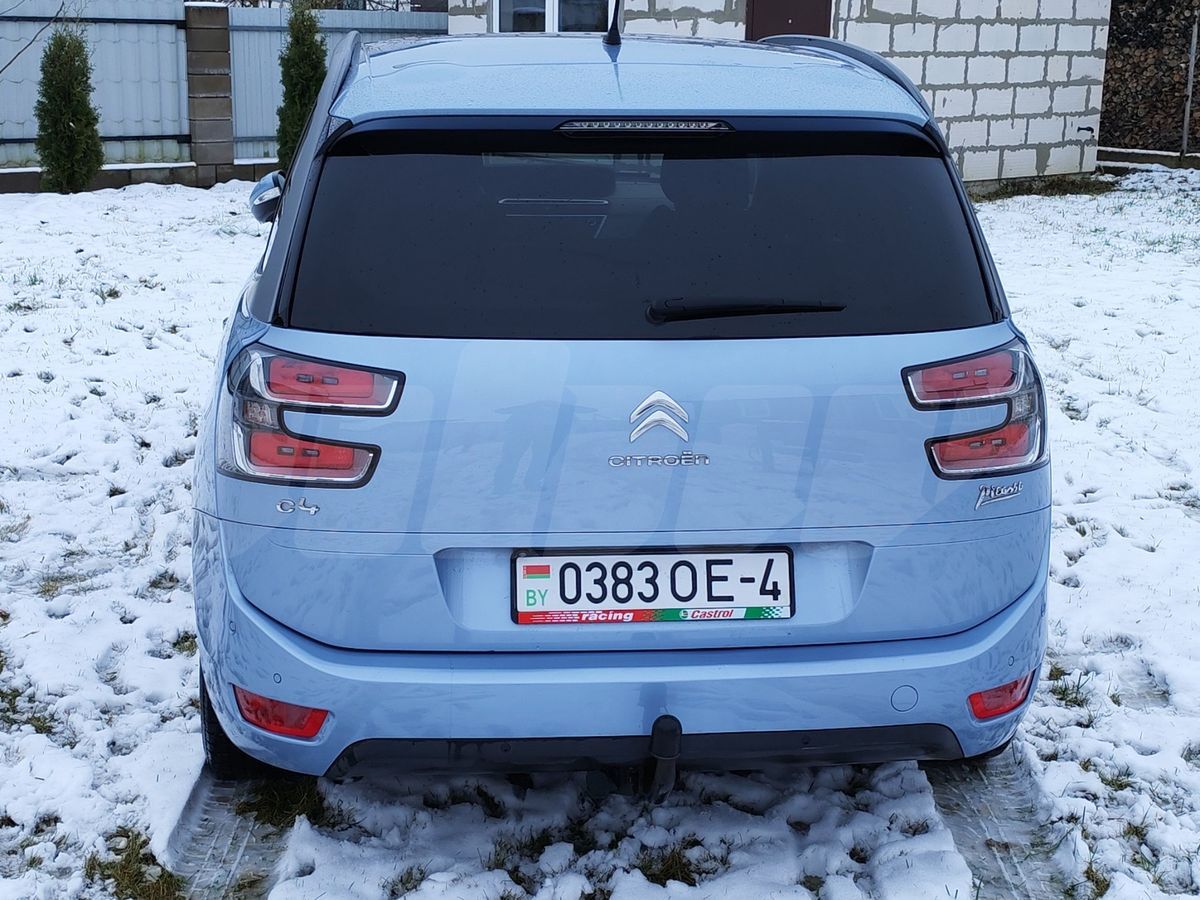 От «бюджетников» до Mercedes: смотрим автомобили с пробегом, выставленные на продажу в 2026-м