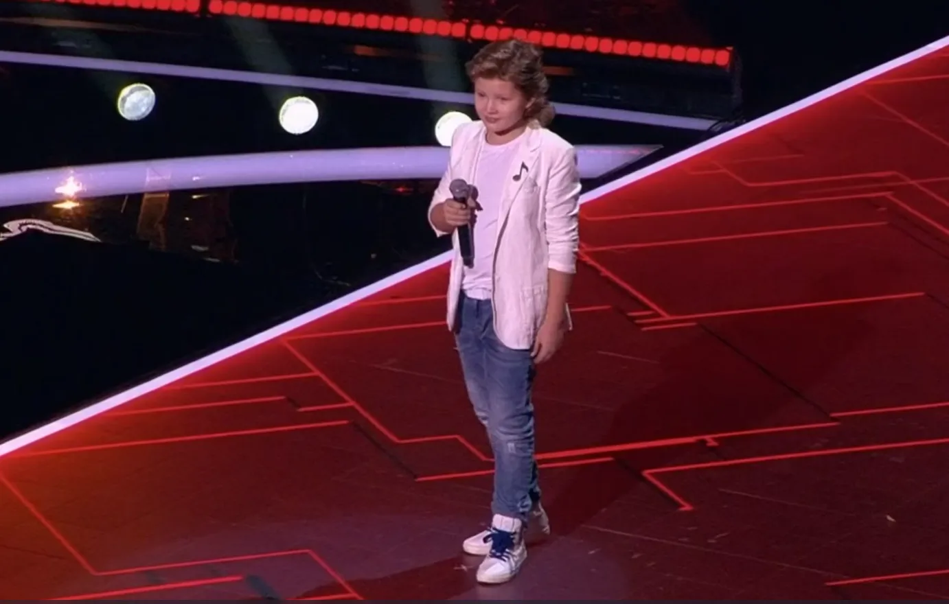 Голос 19 4 24. Голос от 19 января 2024 года. Передача с ведущей лолитой. Голос 19 4 24. Армянский пицец в голосе.