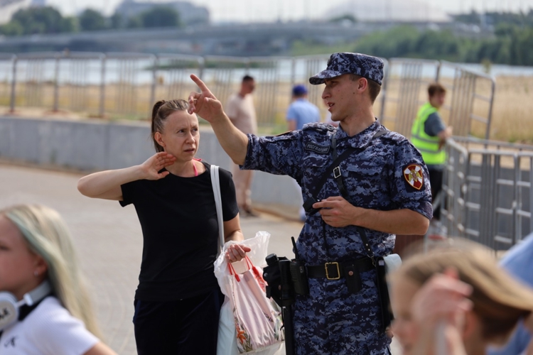 В Казани Росгвардия приняла участие в обеспечении безопасности авиационного праздника «Я выбираю небо»