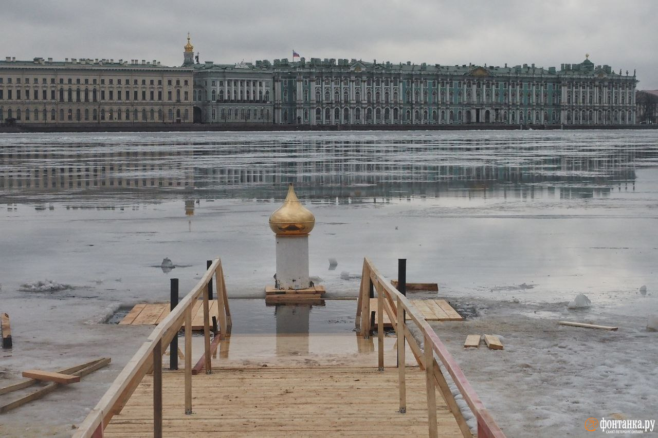 Петропавловская крепость лед плывет