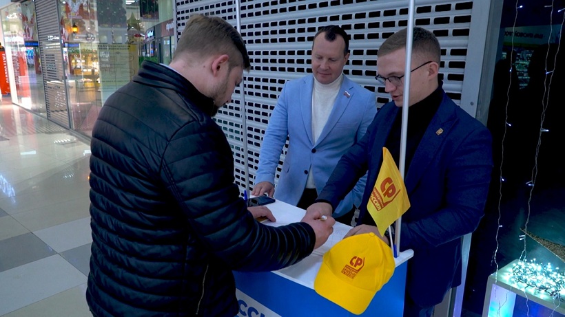 Олег Брячак сегодня поставил свою подпись в поддержку выдвижения Владимира Путина