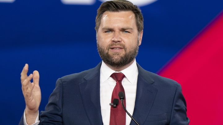 Кто такой Джей Ди Вэнс, выбранный Трампом, за что его возненавидят в Киеве?