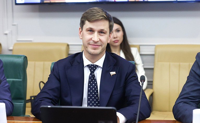 Иван Новиков