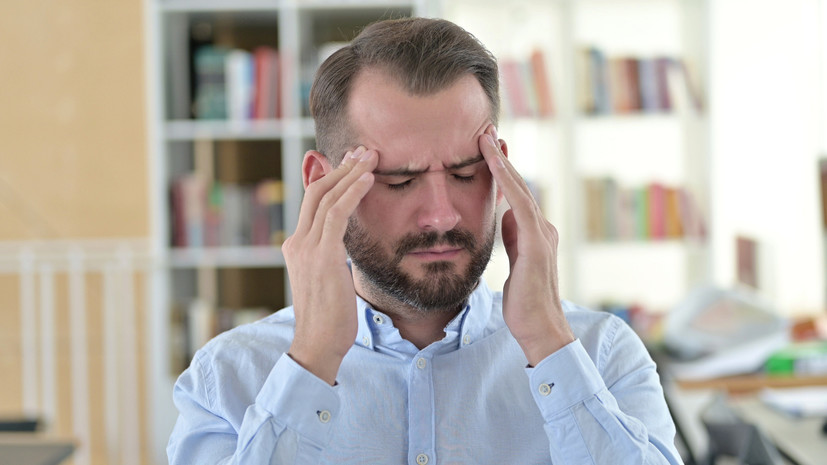 Терапевт Рябков рассказал о причинах головной боли