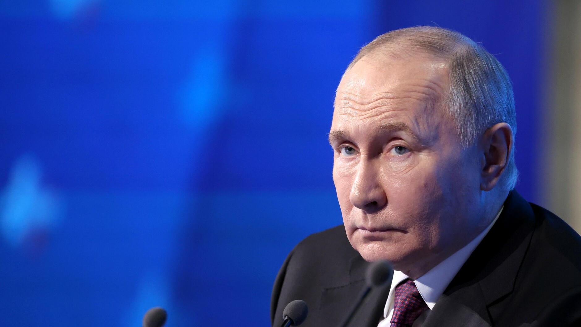Путин пообещал «вернуть мир» в Донбасс