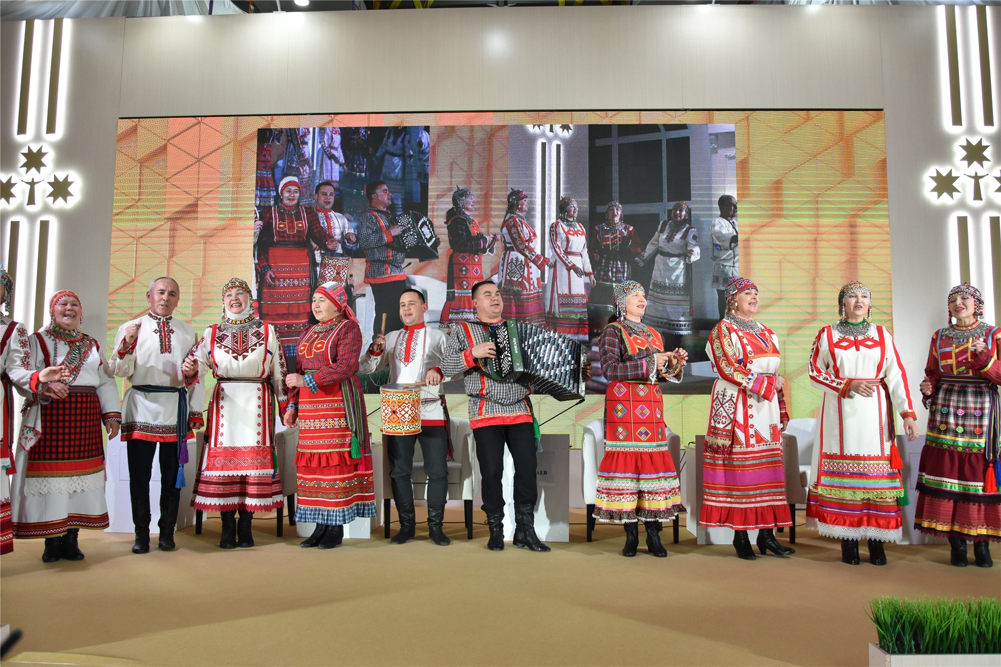 Уроженцы чебоксар. Дни культуры Чувашии в Москве. Жители Чувашии. Родина Чувашия. Республика Чувашия.