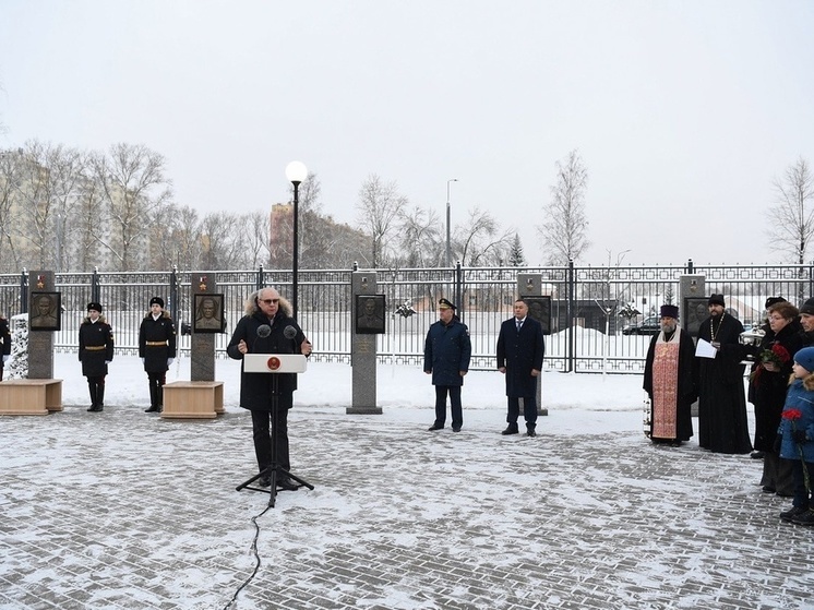 В Твери открыли стелы выпускникам ТвСВУ, погибшим при исполнении воинского долга