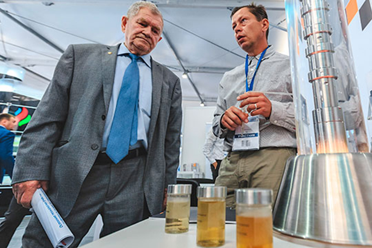 В 6,5 раза упала чистая прибыль АО «Татнефтехиминвест-холдинг», компания под бессменным руководством Рафината Яруллина представляет собой координационно-экспертный центр, определяющий стратегию развития нефтехимического комплекса республики