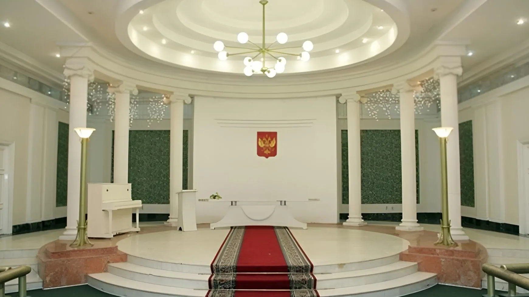 Загс знаменское. Дворец бракосочетания Серпухов. Центральный ЗАГС Серпухов. ЗАГС Серпухов Луначарского 74.