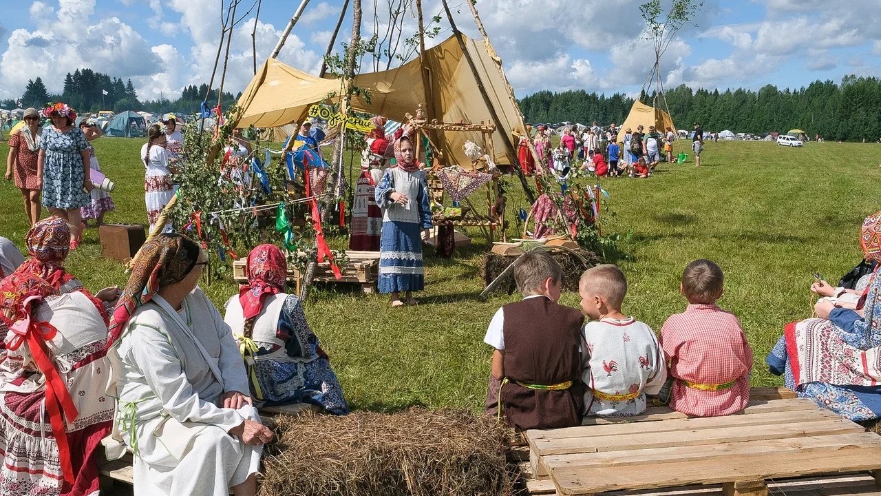 Фестиваль парма пермь. Этно-ландшафтный фестиваль Зов Пармы. Зов Пармы фестиваль. Зов Пармы 2024 фестиваль. Зов Пармы картинки.