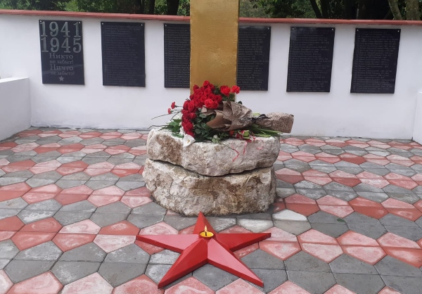 В абхазском селе Царча после восстановления был открыт мемориал «Книга вечной памяти»
