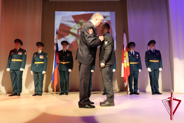 В Магадане росгвардейцев поздравили с профессиональным праздником 