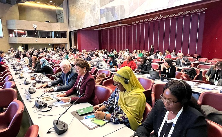 Сенаторы РФ приняли участие в заседании Постоянного комитета по вопросам демократии и прав человека. 151-я Ассамблея МПС