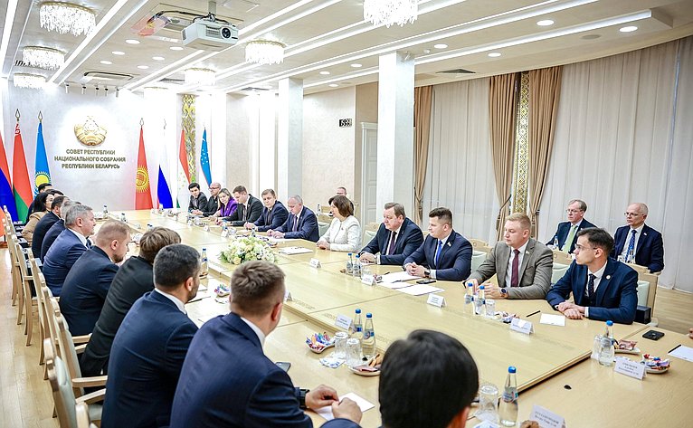 В рамках поездки состоялась встреча с Председателем Совета Республики Национального собрания Республики Беларусь Натальей Кочановой