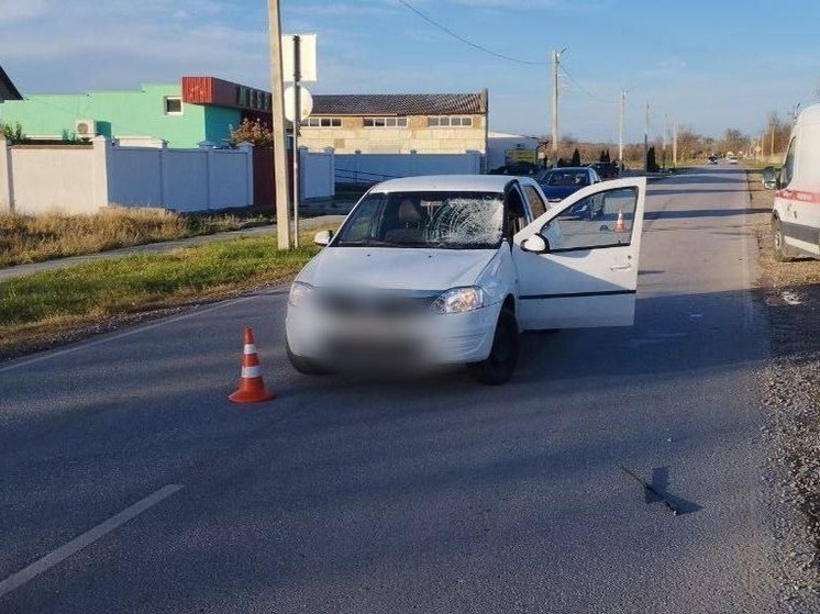 В Нижнегорском районе водитель легковушки сбил велосипедиста