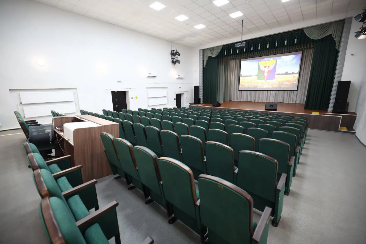 В селе Октябрьском готовят к открытию ДК и строят центр с бассейном