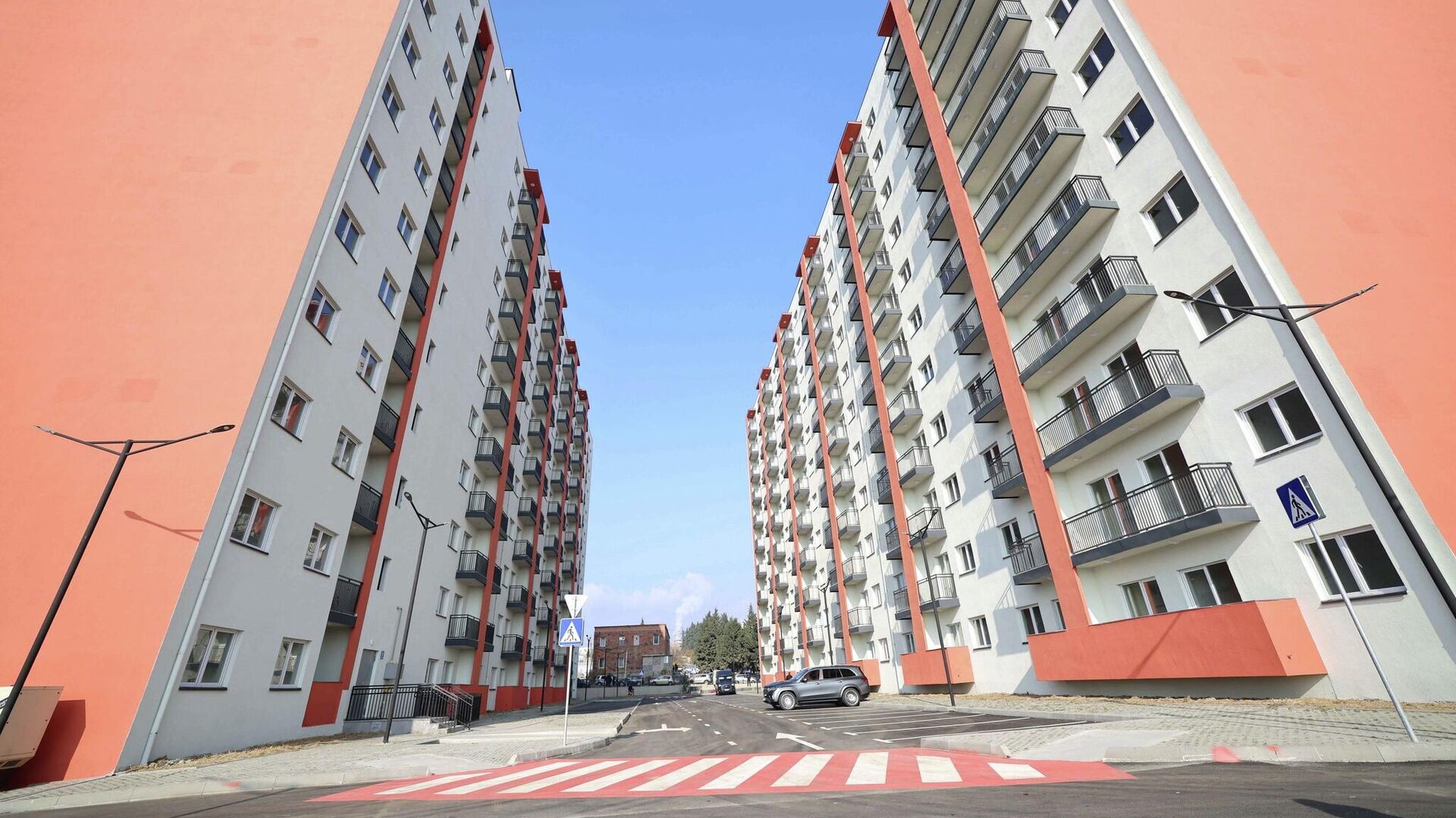 Квартиры семьям вынужденных переселенцев в Тбилиси - Sputnik Грузия, 1920, 05.12.2025