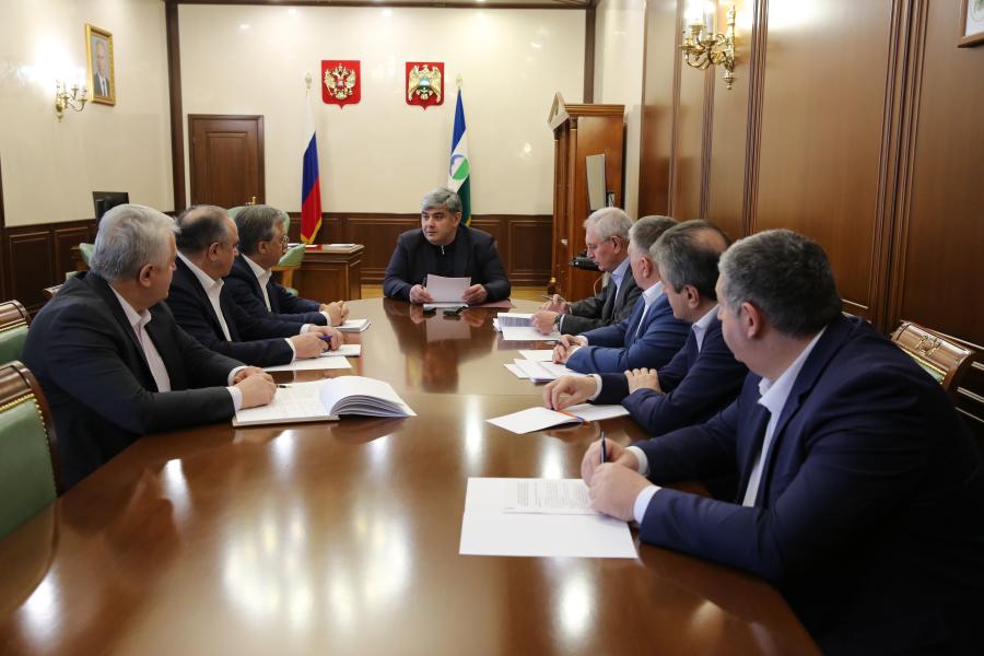 Глава КБР Казбек Коков провел совещание с членами Правительства по вопросам реализации региональных задач, поставленных в Послании Президентом России