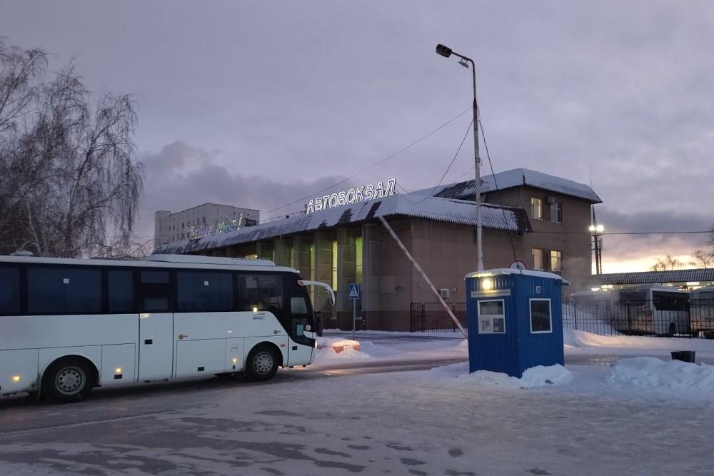 Тюменский автовокзал. Автовокзал Тюмень Успенка. Директор Тюменского автовокзала.