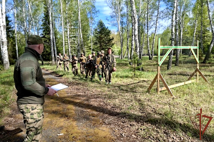 В Уральском округе Росгвардии состоялись патриотические мероприятия для молодежи