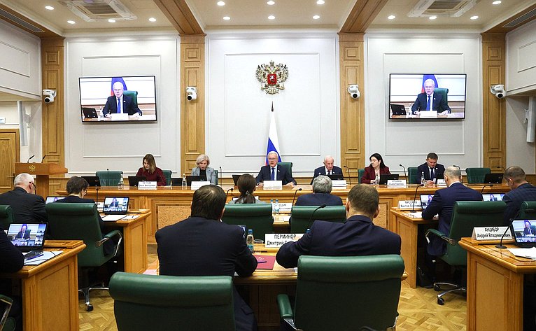 Заседание Совета по вопросам развития Сибири при Председателе Совета Федерации ФС РФ «Человеческий капитал Сибири: проблемы и перспективы развития»
