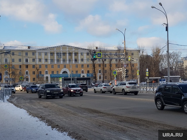 Уборка снега в Ленинском районе. Екатеринбург