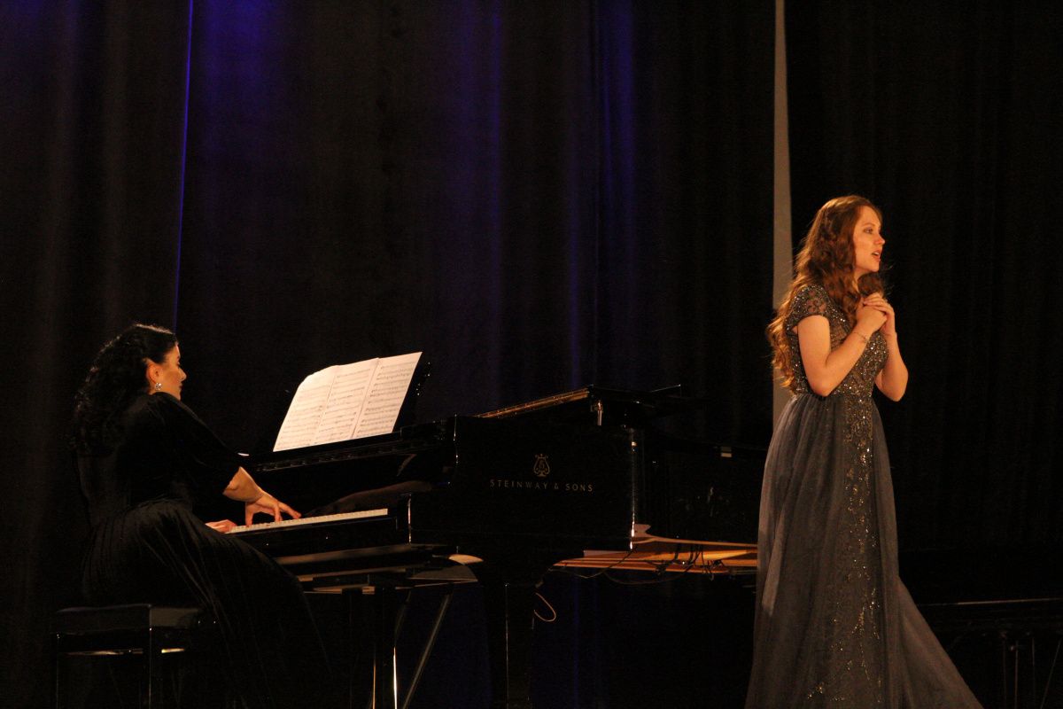 Хибла герзмава фото. Награждение хиблы. Орхан герзмава. Вокальный семейный конкурс. Концерт лауреатов конкурса хибла герзмава.