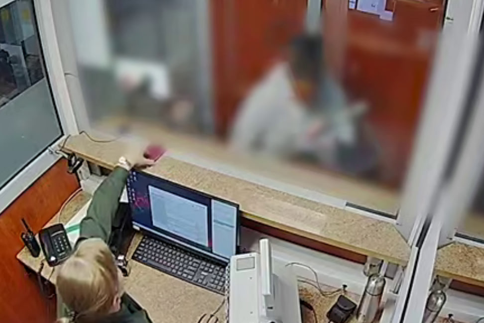 Иностранка пыталась выехать в Польшу по документу сестры