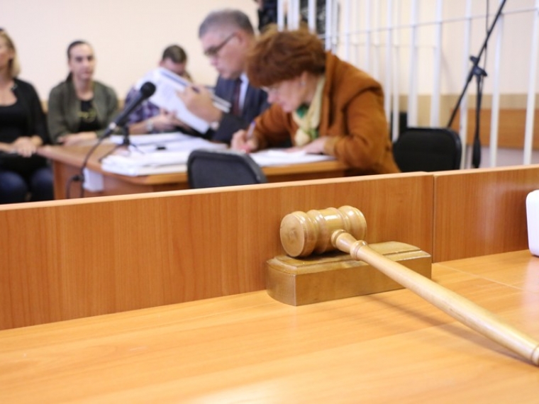Суд обязал «Омскшину» выплатить 1,2 млн рублей за слив нефтепродуктов в Омске