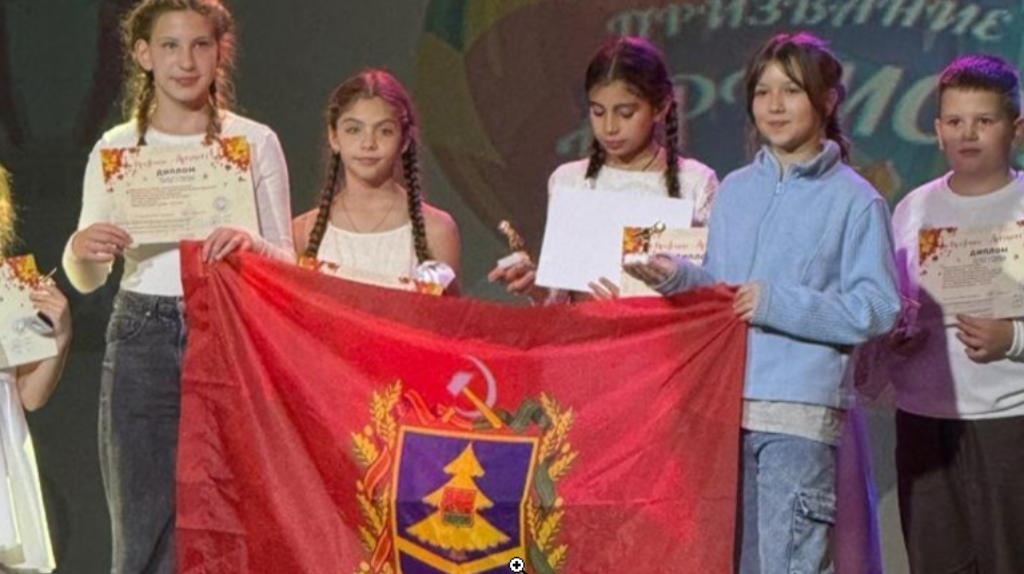 Клинцовские вокалисты покорили фестиваль «Призвание артист» в Санкт-Петербурге