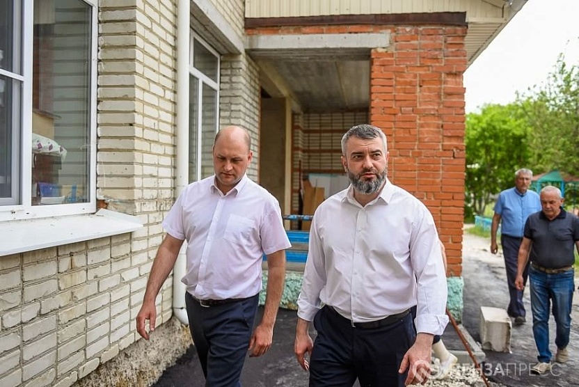 Антон Шаронов совершил рабочую поездку в Иссинский район