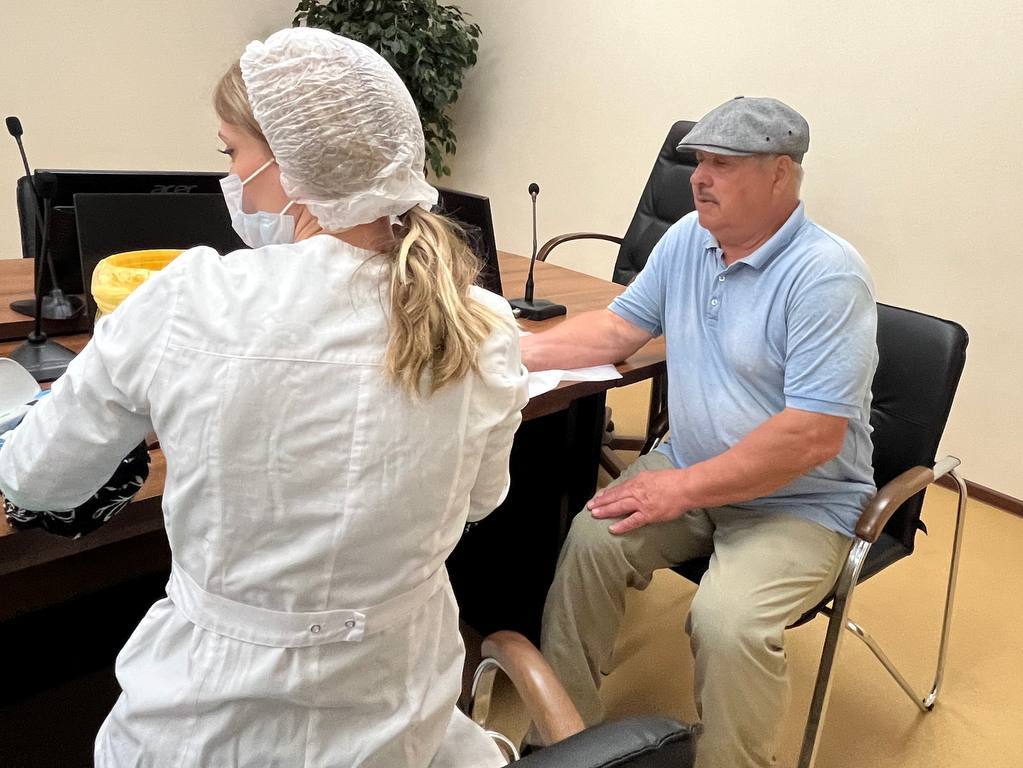 Инфаркт миокарда: как распознать угрозу и действовать без паники 