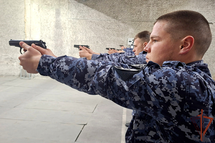 В преддверии Дня образования подразделений вневедомственной охраны Росгвардии прошли просветительские мероприятия на Урале