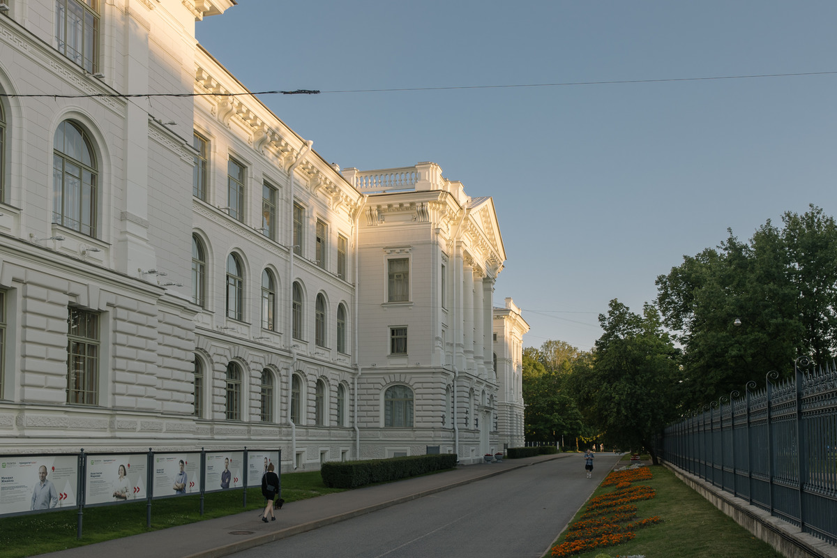 Кремлевская 6 1. Политехнический университет в Пушкине. Санкт-Петербургский политехнический университет в рейтинге. Политехнический университет Санкт-Петербург фойе.