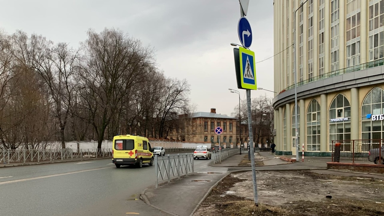 Жители России всё чаще жалуются на вирус, сопро...