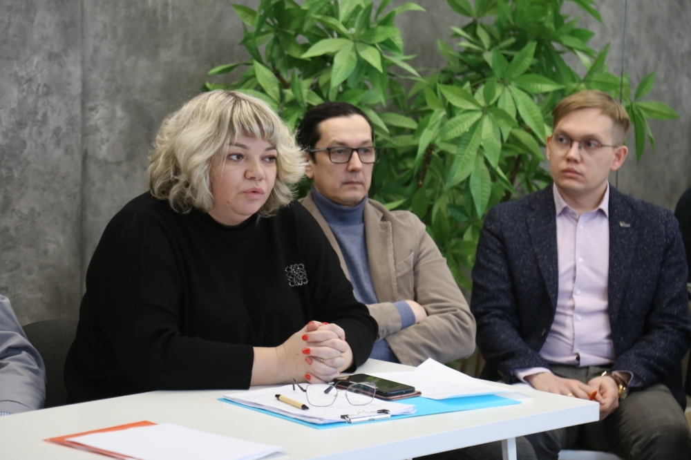 Активистов улица. Защитники сквера в екатеринбурге. Активистов улица. Активистов улица. Активистов улица.