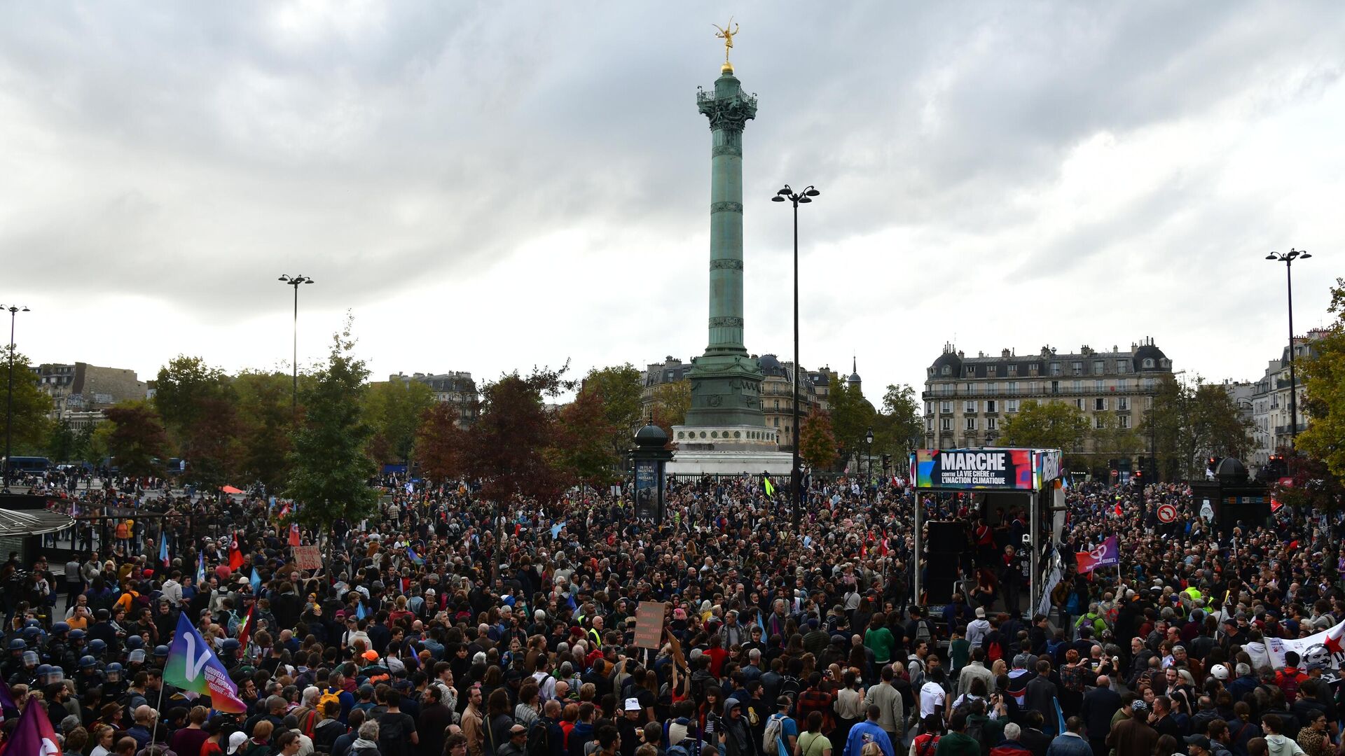 Митинг во франции