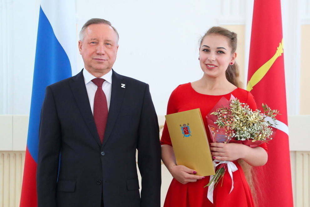 награждение губернатором орловской. лучшие учителя. награждение молодых. награждение губернатором калининградской области 6 06 2022. лучший молодой ученый.