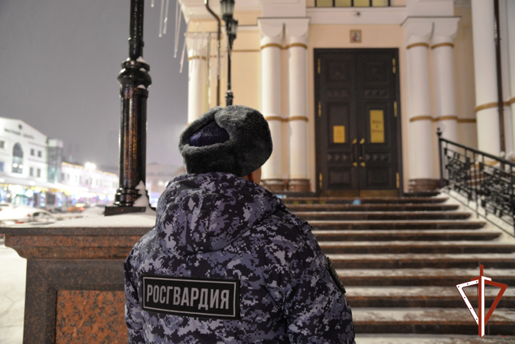 В Свердловской области Росгвардия обеспечила охрану общественного порядка в период подготовки и проведения массовых мероприятий, посвященных Пасхе Христовой