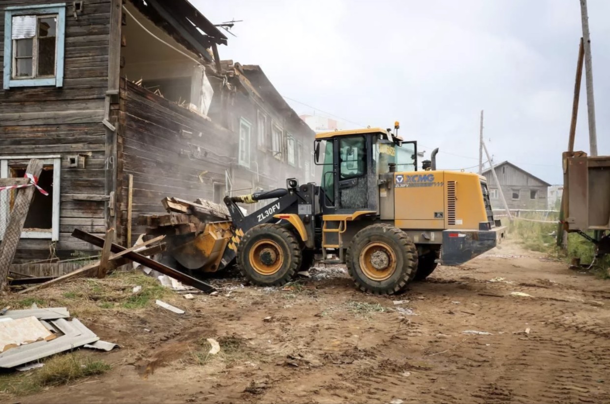 Пять аварийных домов 17-го квартала Якутска расселят в первоочередном порядке