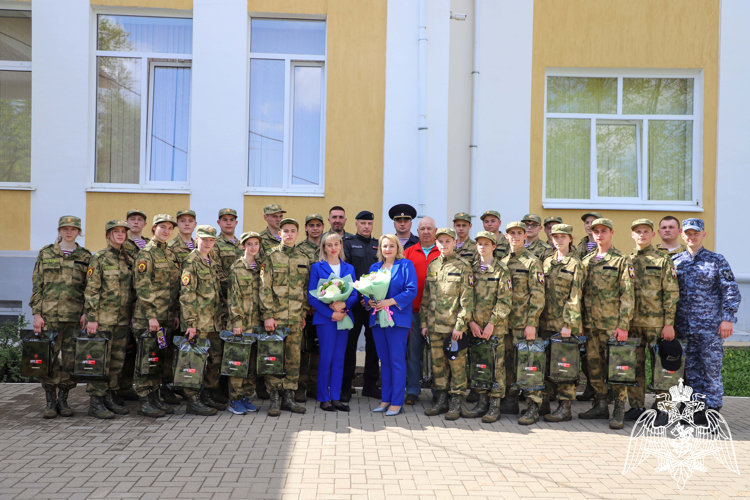 Воспитанники подшефного Росгвардии отряда школы №106 города Сасова приняли участие в военно-тактической игре