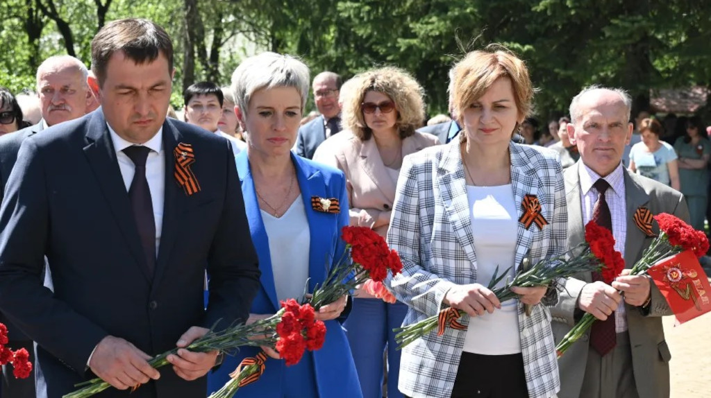 Брянские медики почтили память погибших в годы войны коллег
