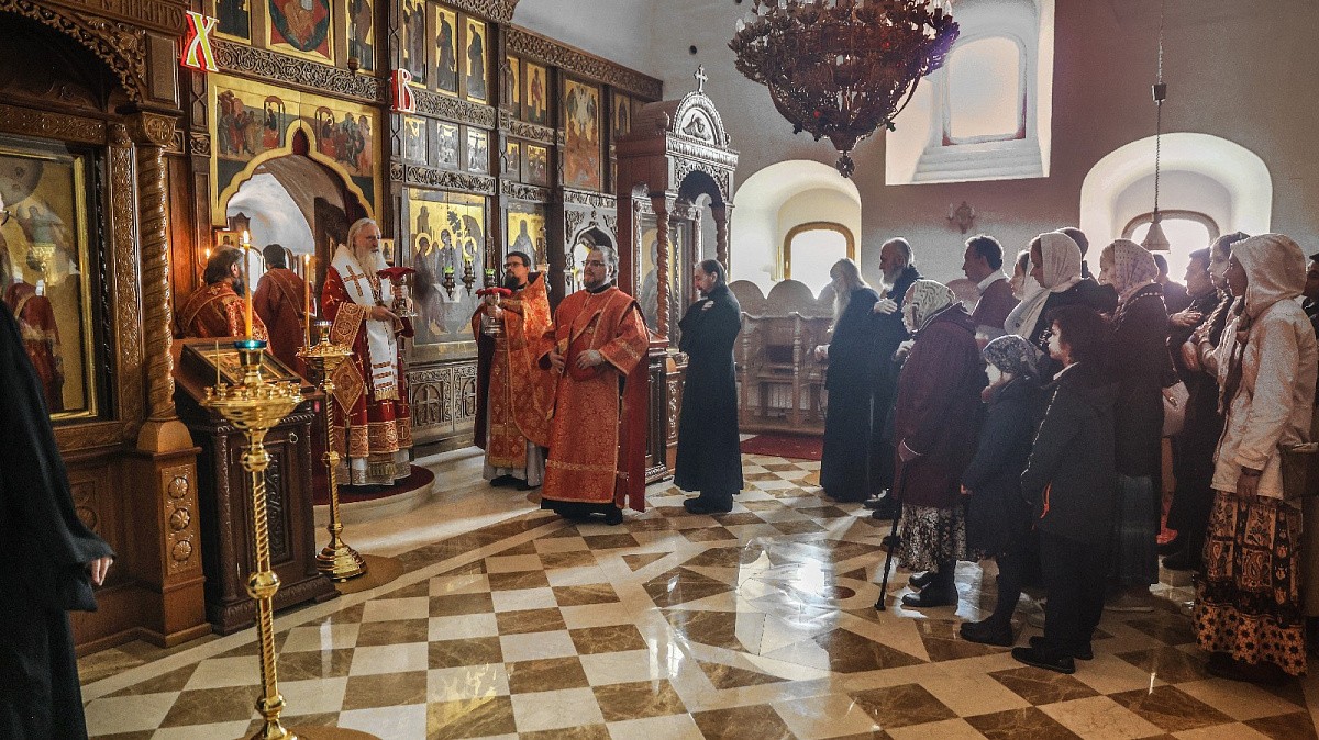 Покровский собор Барнаул монахиня