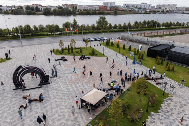 В 2021 году в Татарстане в Зеленодольском районе был одобрен инвестиционный проект по строительству завода по производству элементов благоустройства и тротуарной плитки мощностью более 700 тыс. кв. м в год