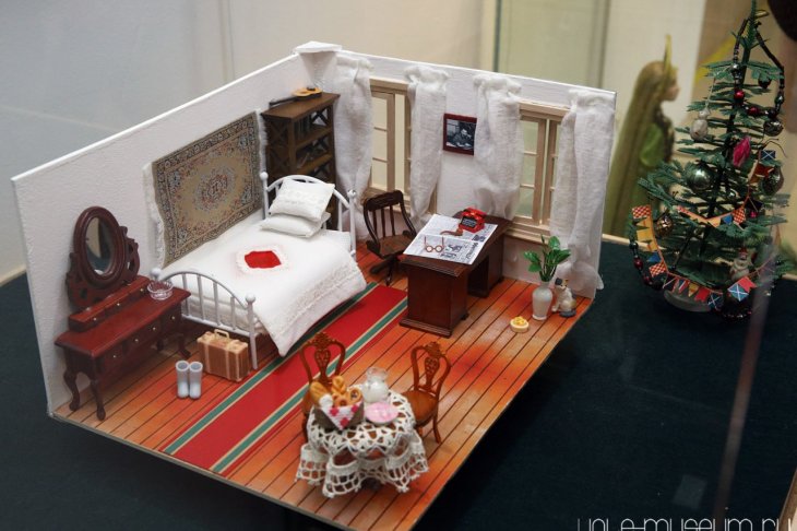 ​В Екатеринбурге показали в миниатюре комнату Павла Бажова