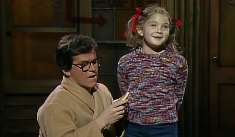 6. Впервые она выступила на шоу Saturday Night Live в возрасте семи лет, став самой молодой ведущей