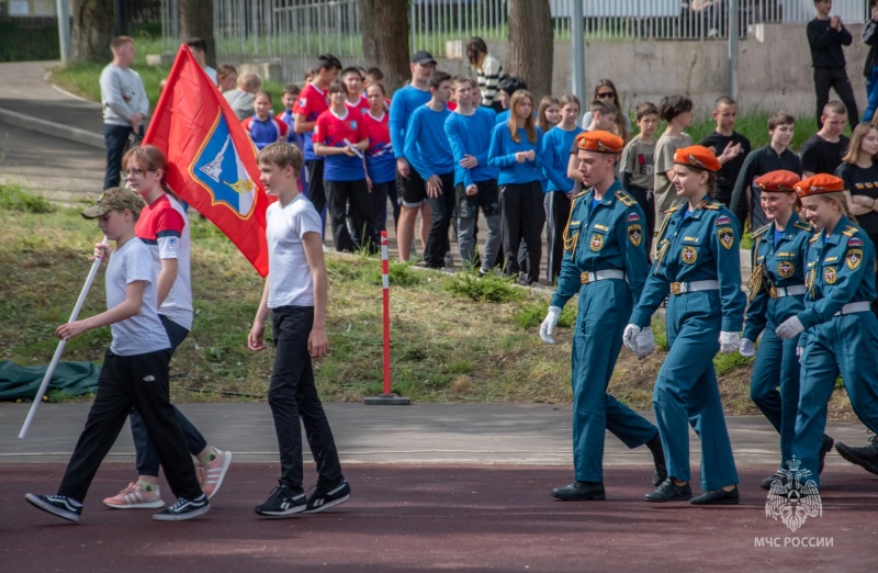 Отличники «Школы безопасности». В Севастополе прошёл региональный этап Всероссийских соревнований МЧС России