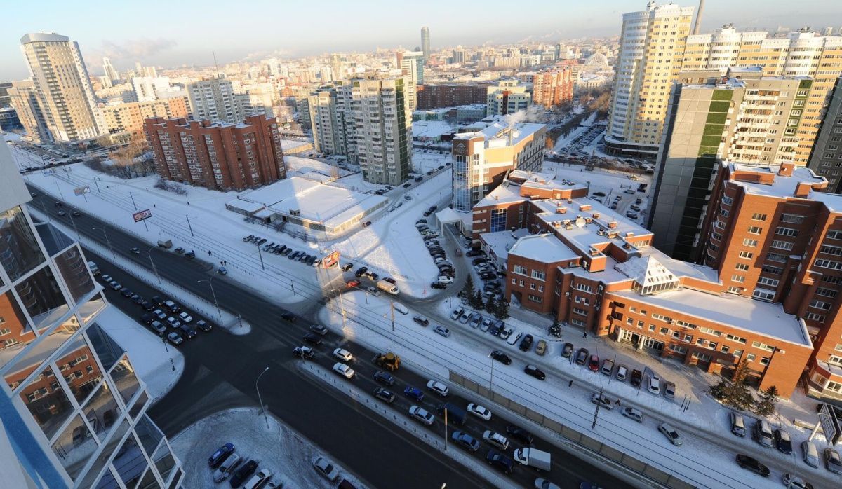 МЧС на Урале объявили штормовое предупреждение из-за снега и метели