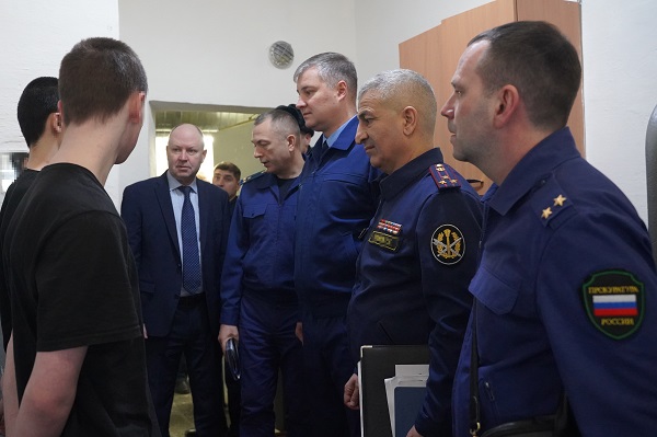 СИЗО-1 г. Тюмени посетили первый заместитель прокурора Тюменской области и Уполномоченный по правам человека в регионе