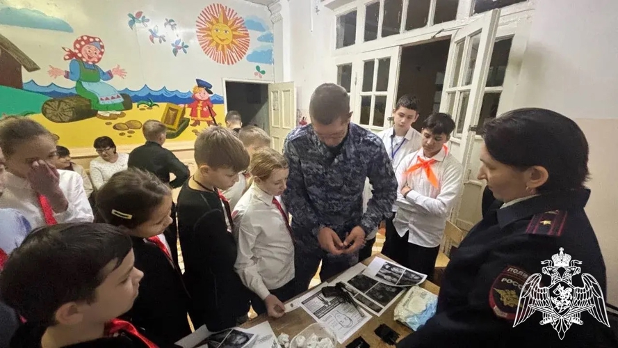 В Ивановской области сотрудник Росгвардии принял участие в проведении антинаркотической акции «Здоровое поколение - будущее России!»